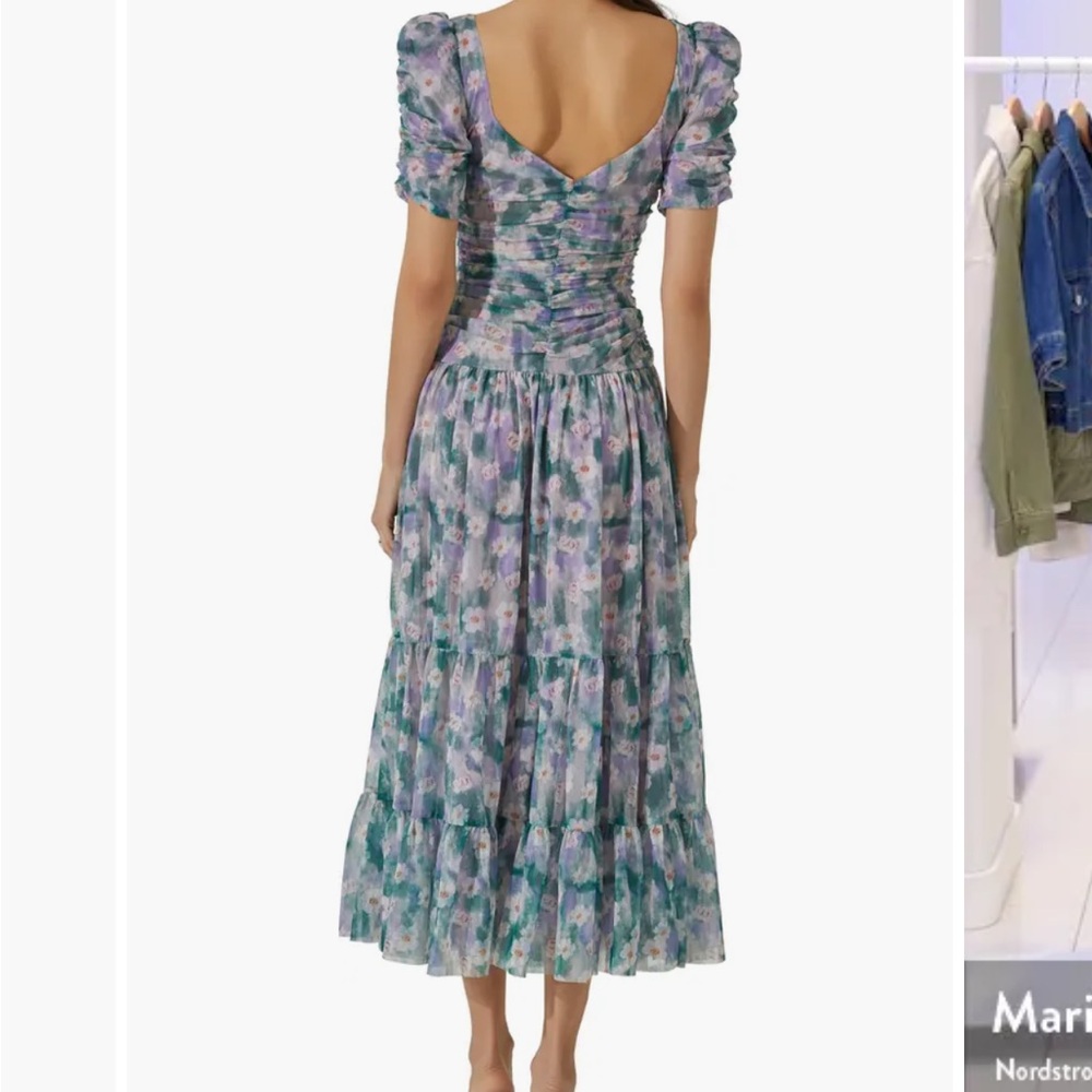 Astr Puff-Sleeve Floral Midi Dress in Green and Lavender